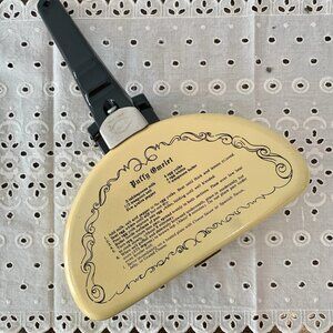Vintage Mirro Omelet Pan with Recipes Puffy & French Omelet Made In USA Yellow